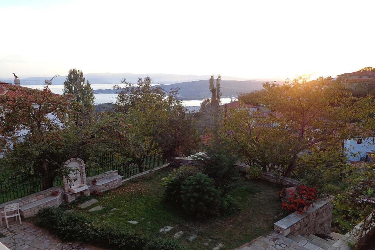 Klio Guesthouse ปอร์เตเรีย ภายนอก รูปภาพ